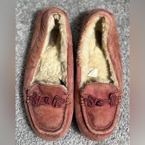 UGG Australia Suki Moccasin Slippers Womens 8 Pink Suede Sheepskin